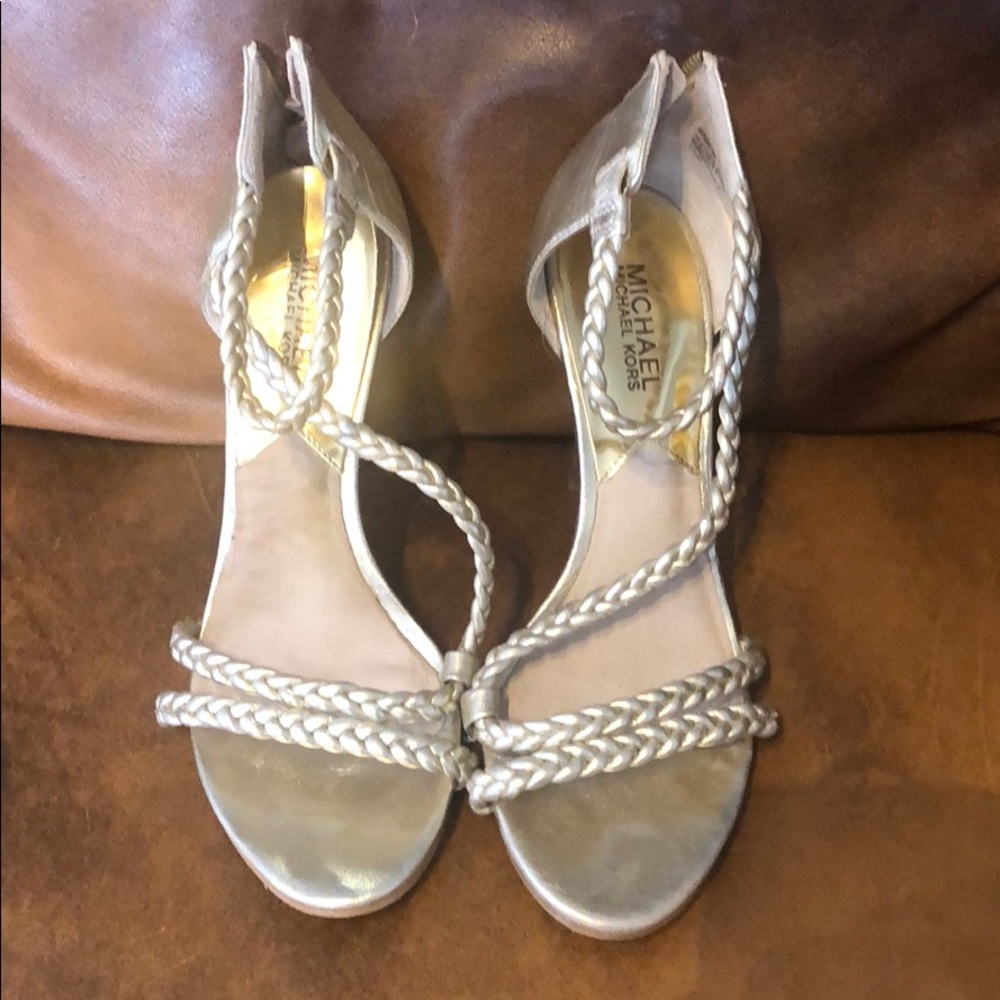 Gold heels Michael Kors
